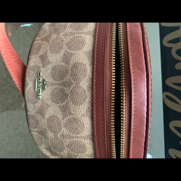 SOLD Coach Fanny pack - Picture 5 of 8